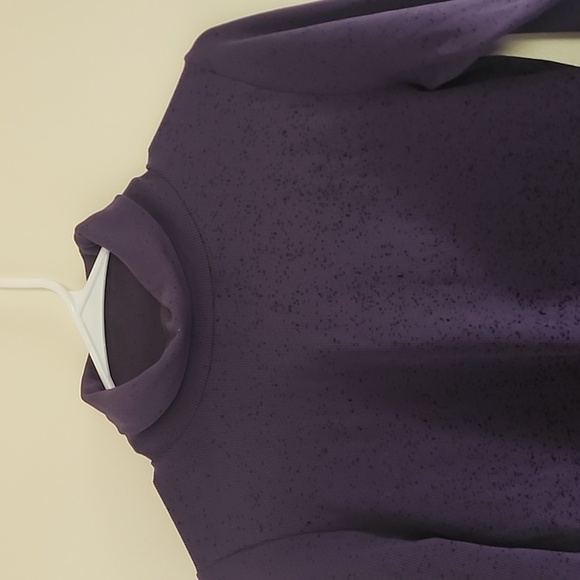 Athleta Flurry Base Layer Turtleneck in ombre purple and black Size Medium - Picture 3 of 9